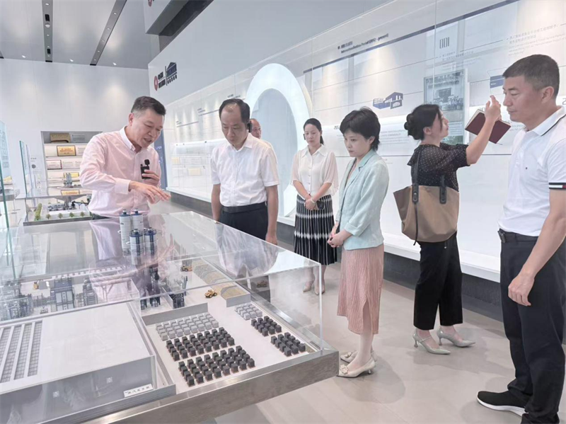 La supervision démocratique spéciale du Comité municipal de Quanzhou de la Taïwan Democratic Auto-Government League a visité Quangong Co., Ltd. pour la recherche