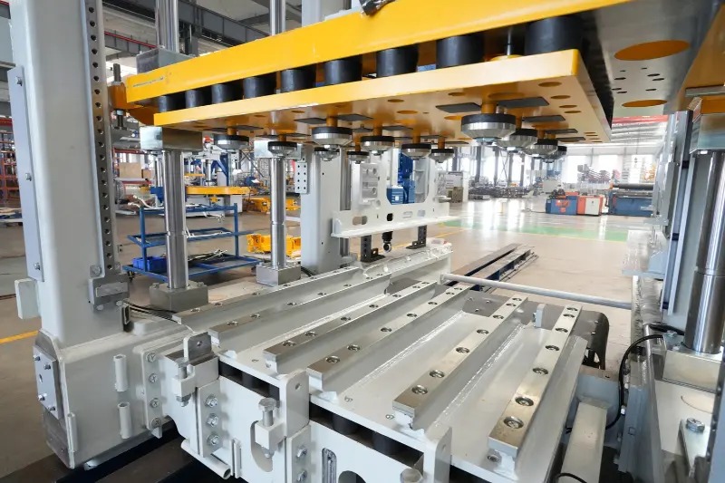 Technologie allemande dans les lignes de production de briques intelligentes QGM